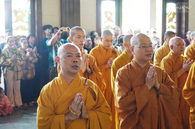 Lễ tưởng niệm theo nghi thức thiền môn