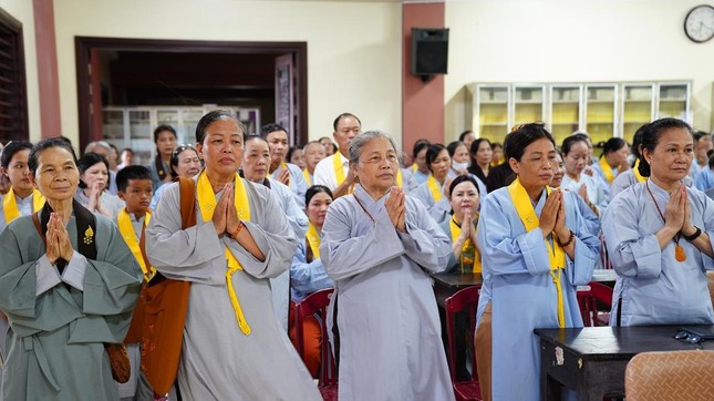 Phật tử tham dự - Ảnh: Diệu Tường