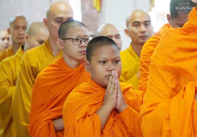 Chư Tăng Phật giáo Nam tông Khmer an cư theo truyền thống tại chùa Candaransi