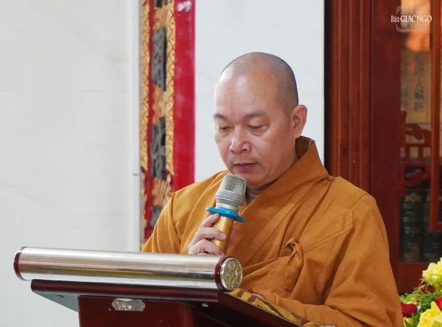 Thượng tọa Trưởng ban Trị sự GHPGVN Q.3 phát biểu khai mạc