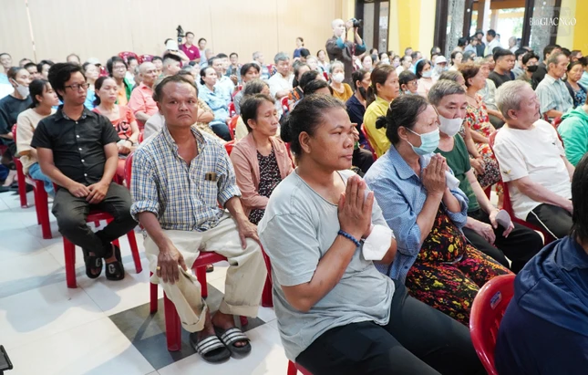 500 Phần quà được chùa Vĩnh Nghiêm tặng đến người dân khó khăn nhân mùa Vu lan - Báo hiếu 500 Phần quà được chùa Vĩnh Nghiêm tặng đến người dân khó khăn nhân mùa Vu lan - Báo hiếu