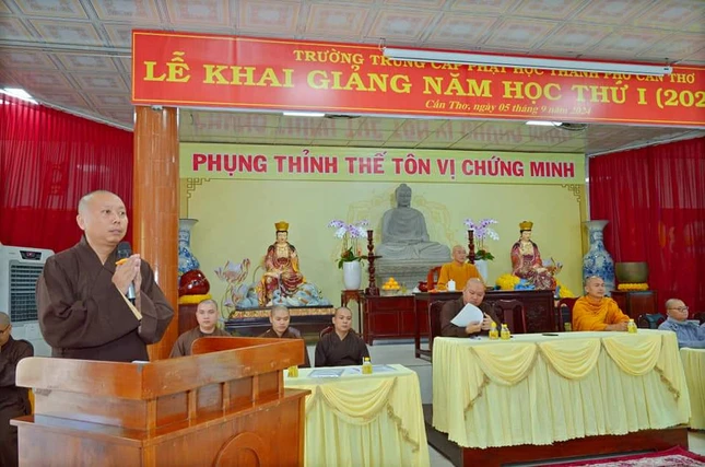 TP.Cần Thơ: Khai giảng Lớp Trung cấp Phật học khóa V và Cao đẳng chuyên khoa khóa IV  ảnh 2