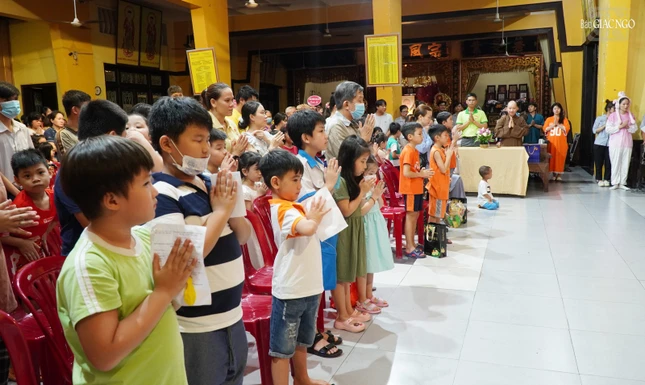 Cầu nguyện niệm lành hướng về bà con ảnh hưởng bởi bão số 3 vừa qua