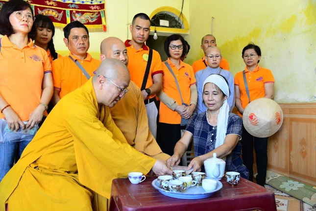 Trao hỗ trợ đến các gia đình có người mất do bão số 3 tại Yên Bái