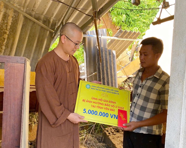 Mỗi hộ gia đình bị sập do bão tại Yên Bái được đoàn hỗ trợ 5 triệu đồng