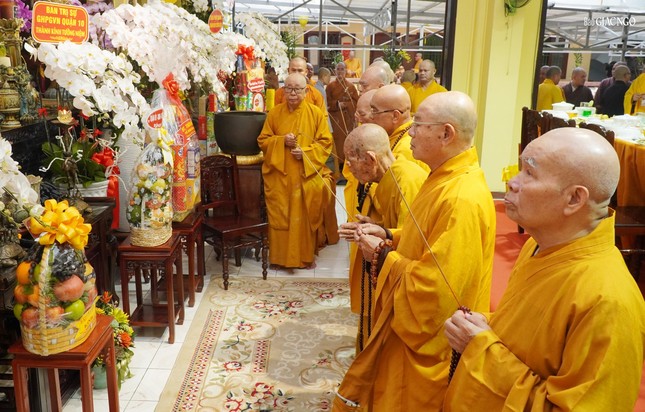 Chư tôn giáo phẩm tưởng niệm