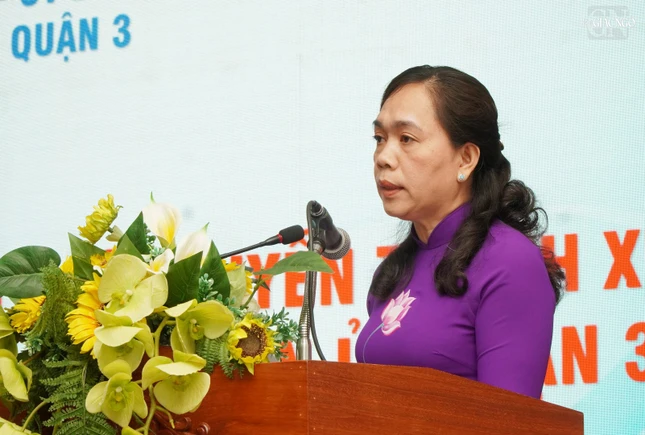 Bí thư Quận ủy Q.3 Nguyễn Thanh Xuân phát biểu tại buổi họp mặt