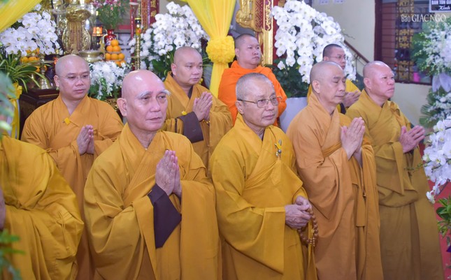 Chư tôn đức Ban, Viện T.Ư, Ban Trị sự GHPGVN TP.HCM tưởng niệm