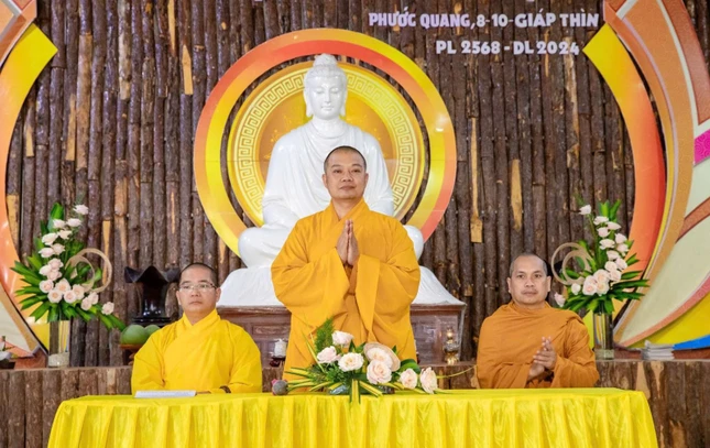 Thượng tọa Thích Chiếu Ý tán thán công đức Ban Trị sự Phật giáo H.Đắk R’lấp