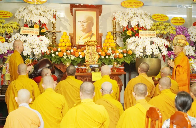 Khóa lễ cung tiến Giác linh Trưởng lão Hòa thượng Khóa lễ cung tiến Giác linh Trưởng lão Hòa thượng