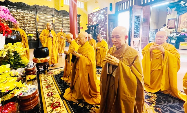 Thành kính tưởng niệm Trưởng lão Hòa thượng Thích Trí Quang - Ảnh: Trung Hiếu