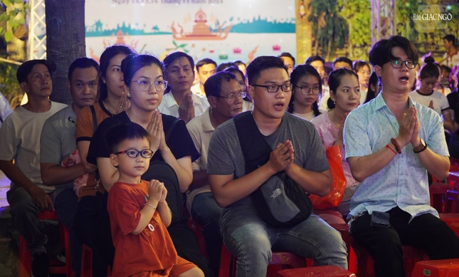 Lễ hội tượng trưng cho sự gắn kết với thiên nhiên, thần linh và tổ tiên vừa mang yếu tố tôn giáo, vừa mang yếu tố truyền thống dân tộc