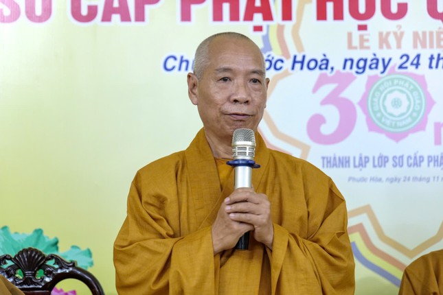 Hòa thượng Thích Huệ Minh, Trưởng ban Trị sự Phật giáo H.Bình Chánh phát biểu - Ảnh: Trí Thuận