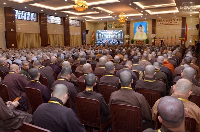 Có gần 800 Tăng Ni trong Tuần huân tu tập trung và Khóa bồi dưỡng trụ trì năm 2024, tại Việt Nam Quốc Tự