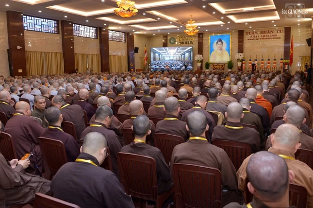 Có gần 800 Tăng Ni trong Tuần huân tu tập trung và Khóa bồi dưỡng trụ trì năm 2024, tại Việt Nam Quốc Tự