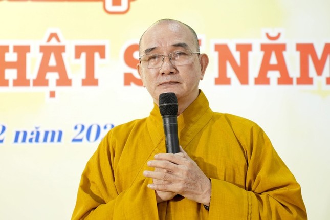 Thượng tọa Thích Lệ Lạc phát biểu chỉ đạo Thượng tọa Thích Lệ Lạc phát biểu chỉ đạo