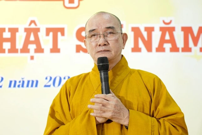 Thượng tọa Thích Lệ Lạc phát biểu chỉ đạo