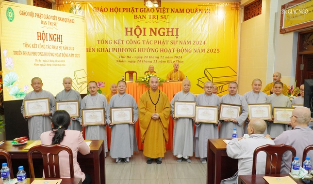 Có 8 tập thể, 26 cá nhân được nhận Bằng công đức của Ban Trị sự GHPGVN TP.HCM