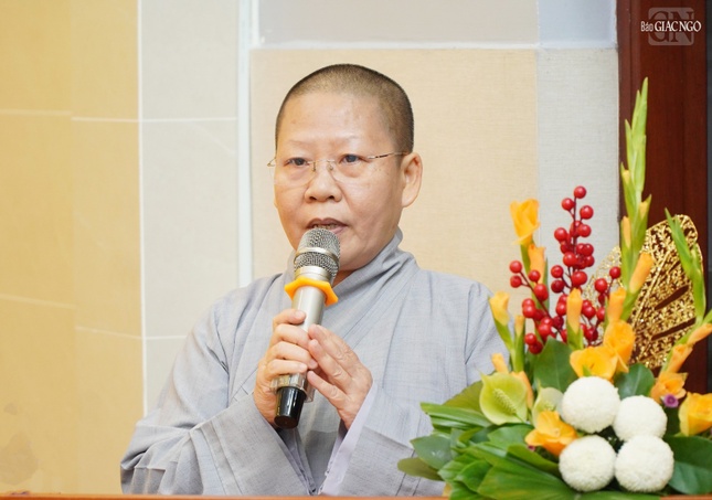 Ni sư Thích nữ Huệ Khánh trình bày phương hướng hoạt động Phật sự năm 2025