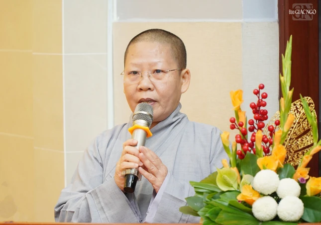 Ni sư Thích nữ Huệ Khánh trình bày phương hướng hoạt động Phật sự năm 2025