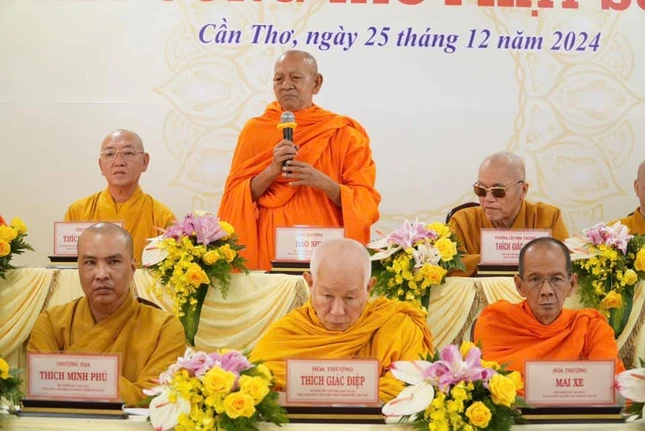 Hòa thượng Đào Như phát biểu chỉ đạo