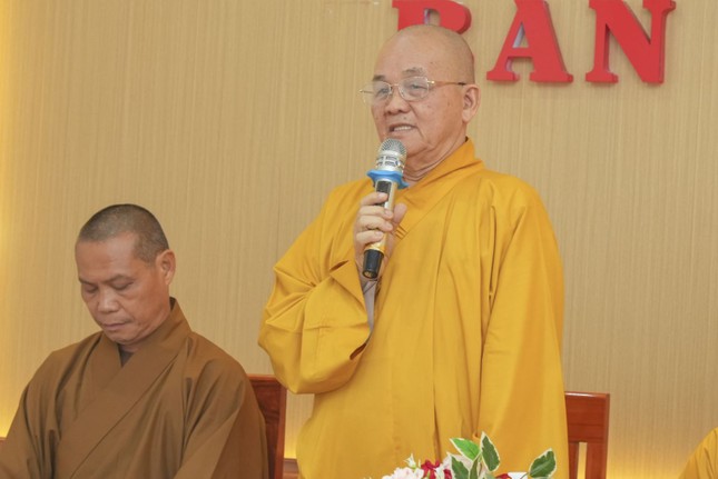 Hòa thượng Thích Minh Thiện phát biểu tại buổi làm việc Hòa thượng Thích Minh Thiện phát biểu tại buổi làm việc