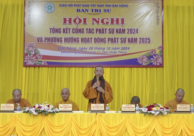 Thượng tọa Thích Quảng Tuấn phát biểu chứng minh