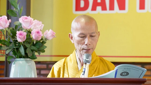 Thượng tọa Thích Phước Dũng báo cáo tổng kết công tác Phật sự năm 2024 Thượng tọa Thích Phước Dũng báo cáo tổng kết công tác Phật sự năm 2024