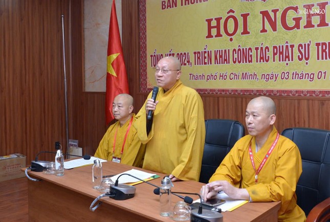 Hòa thượng Thích Gia Quang trả lời những góp ý, đóng góp của chư tôn đức