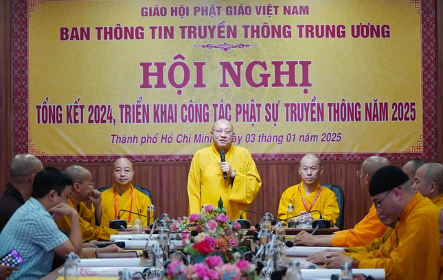 Hòa thượng Thích Gia Quang, Phó Chủ tịch Hội đồng Trị sự, Trưởng ban Thông tin - Truyền thông T.Ư phát biểu khai mạc hội nghị - Ảnh: Bảo Toàn/BGN Hòa thượng Thích Gia Quang, Phó Chủ tịch Hội đồng Trị sự, Trưởng ban Thông tin - Truyền thông T.Ư phát biểu khai mạc hội nghị - Ảnh: Bảo Toàn/BGN