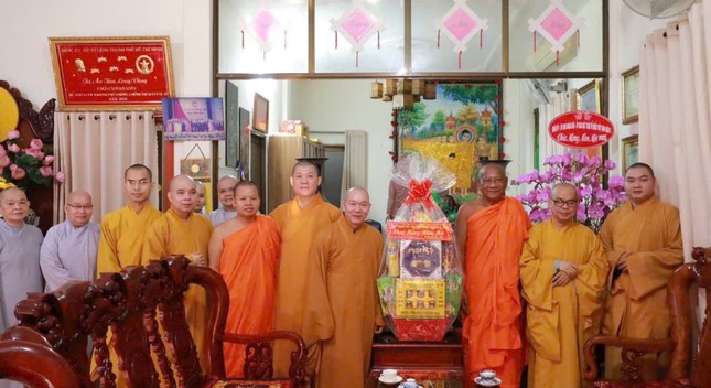 Chúc Tết Hòa Thượng Danh Lung tại chùa Candaransi