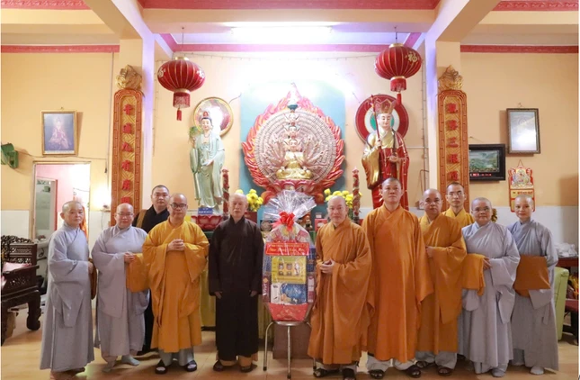 Chúc Tết Hòa thượng Thích Thiện Ý, cố vấn Ban Trị sự Phật giáo Q.3 Chúc Tết Hòa thượng Thích Thiện Ý, cố vấn Ban Trị sự Phật giáo Q.3