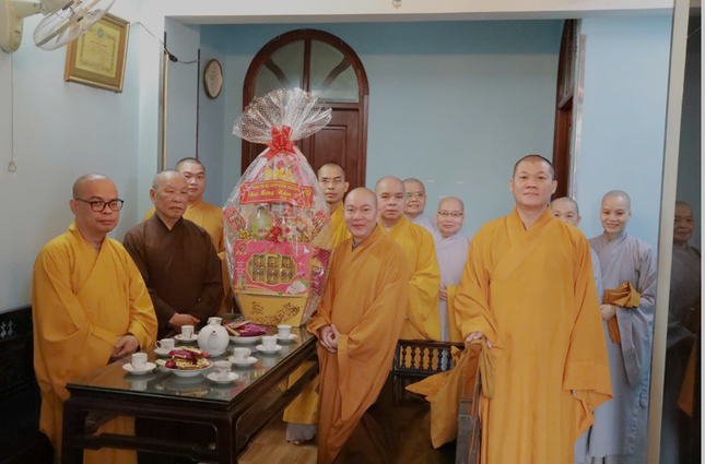 Chúc Tết Hòa thượng Thích Thanh Vân, Cố vấn Ban Trị sự Phật giáo Q.3