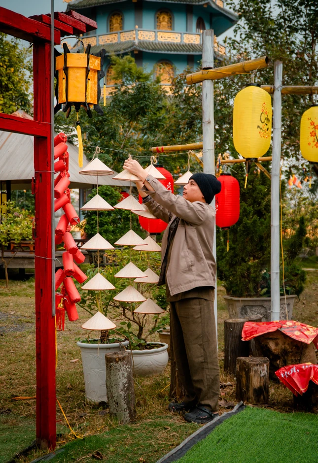 Trang trí chuẩn bị đón Tết Ất Tỵ