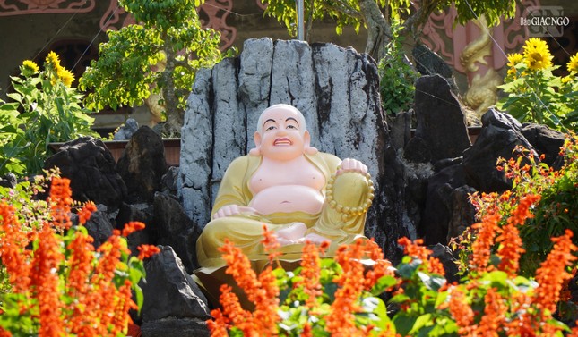 Mừng xuân Di Lặc