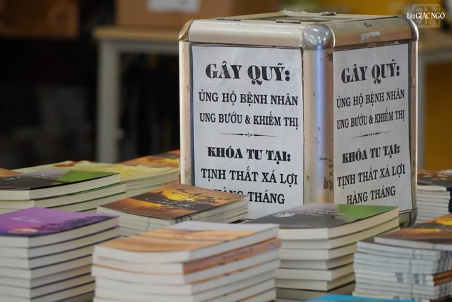 Mọi tùy hỷ của bạn đọc dùng vào gây quỹ ủng hộ bệnh nhân ung bướu và khiếm thị