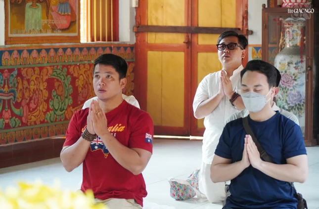 Cầu nguyện một năm bình an