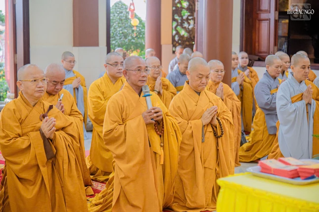 Khánh tuế đến chư tôn đức chứng minh