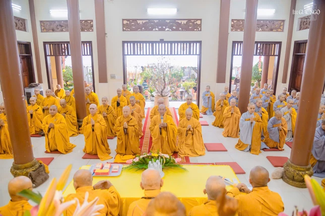 Ban Trị sự GHPGVN H.Củ Chi họp mặt đầu năm mới tại chùa Từ Giác