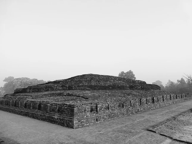 Tháp Piprahwa, Uttar Pradesh, Ấn Độ - một ngôi tháp lâu đời nhất còn tồn tại