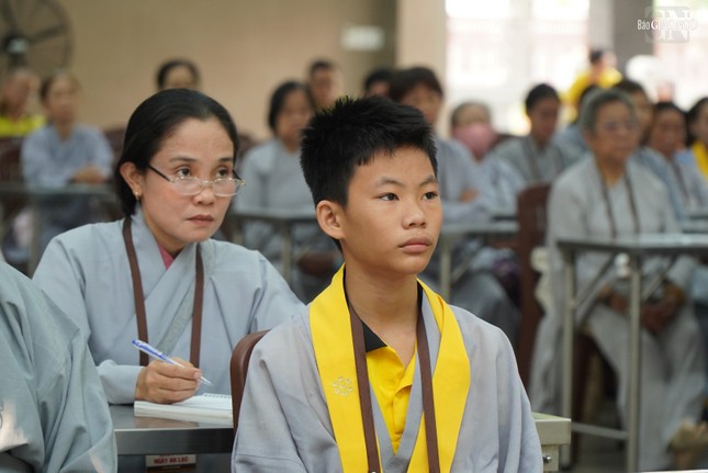 Mỗi tháng, tại chùa Phổ Quang sẽ diễn ra một Khóa tu Ngày an lạc do Ban Hoằng pháp Phật giáo TP.HCM tổ chức