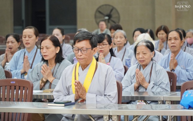 Khóa lễ niệm Phật mở đầu khóa tu Ngày an lạc