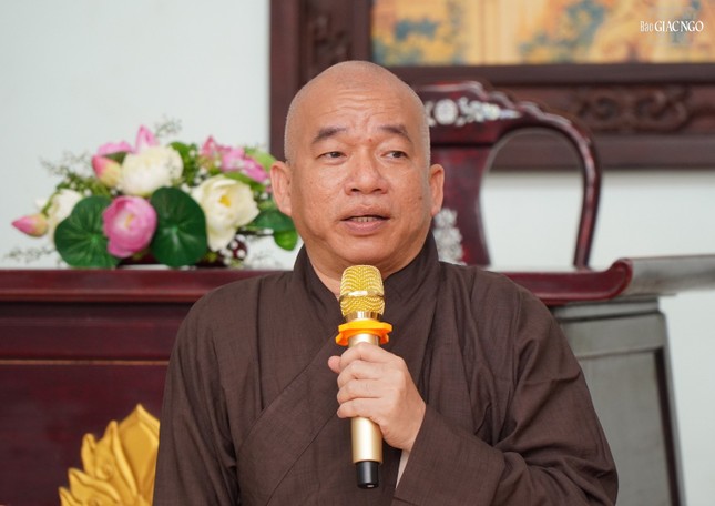 Thượng tọa Thích Nhật Thiện phát biểu khai mạc