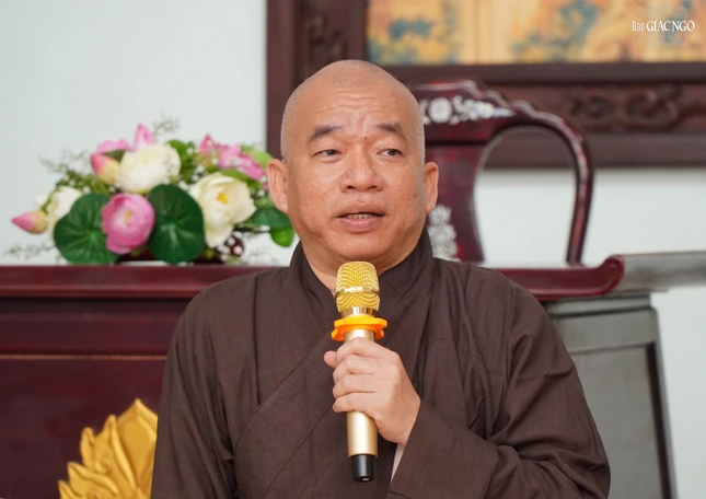 Thượng tọa Thích Nhật Thiện phát biểu khai mạc Thượng tọa Thích Nhật Thiện phát biểu khai mạc