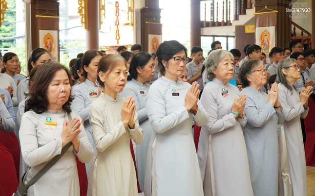 Khóa lễ diễn ra tại chùa Thiên Chánh