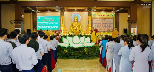 Thành kính tưởng niệm Chơn linh, Hương linh chư vị sáng lập Gia đình Phật tử; chư Hương linh ân nhân, Ban bảo trợ, huynh trưởng, đoàn sinh quá cố