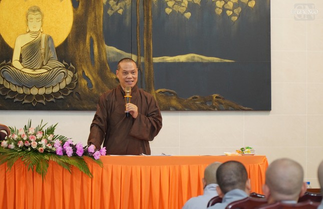 Thượng tọa Thích Trí Chơn ban đạo từ