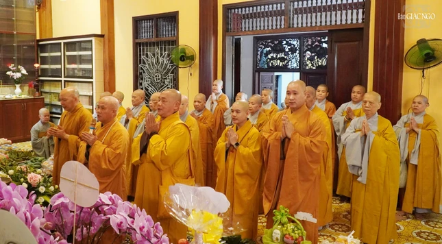 Chư tôn đức tưởng niệm Chư tôn đức tưởng niệm