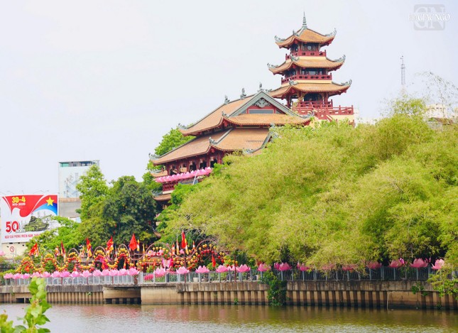 Một góc chùa Pháp Hoa trên đường Trường Sa