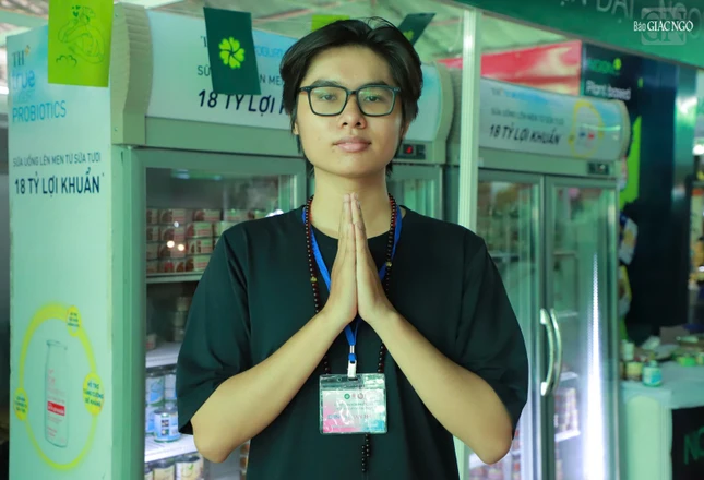 Bạn Đinh Minh Hoàng Bạn Đinh Minh Hoàng